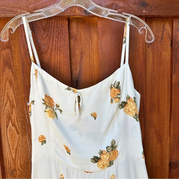 Reformation Emersyn dress - Picture 2 of 5